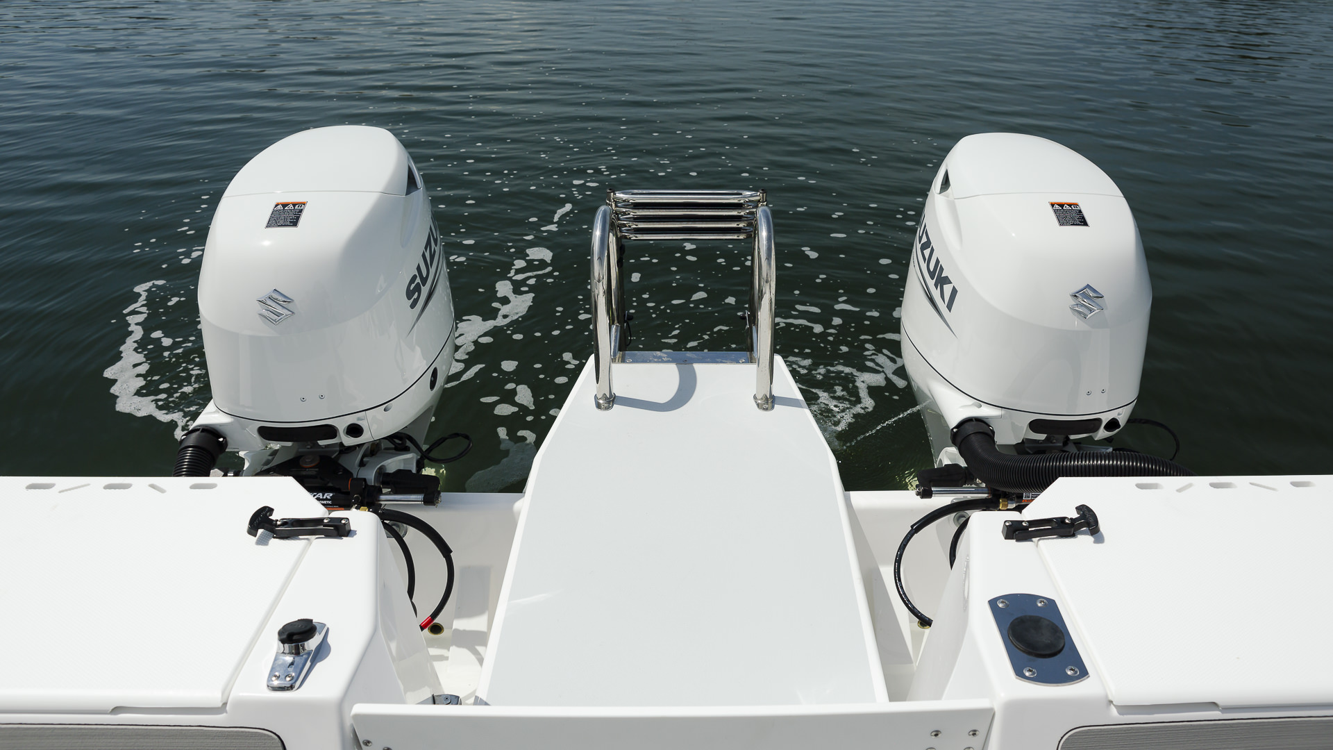 outboard catamaran